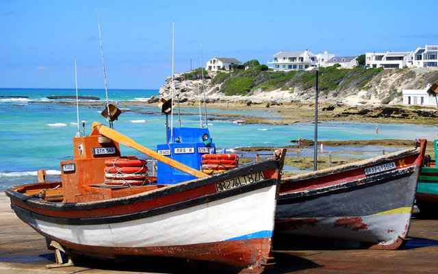 9. The Only Town in South Africa with 2 Official Names - Arniston/Waenhuiskrans 9. The Only Town in South Africa with 2 Official Names - Arniston/Waenhuiskrans